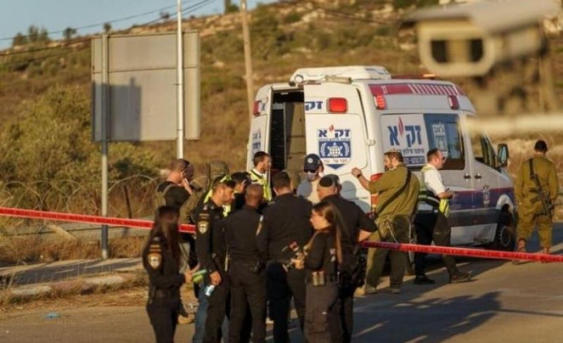 مستشفى إسرائيلي: الأطباء يصارعون لإنقاذ حياة نجل السفير المصاب بعملية دهس رام الله