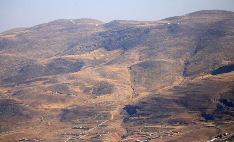 47 عائلة فلسطينية تحت الحصار والعطش في الأغوار بسبب شق طريق استيطاني