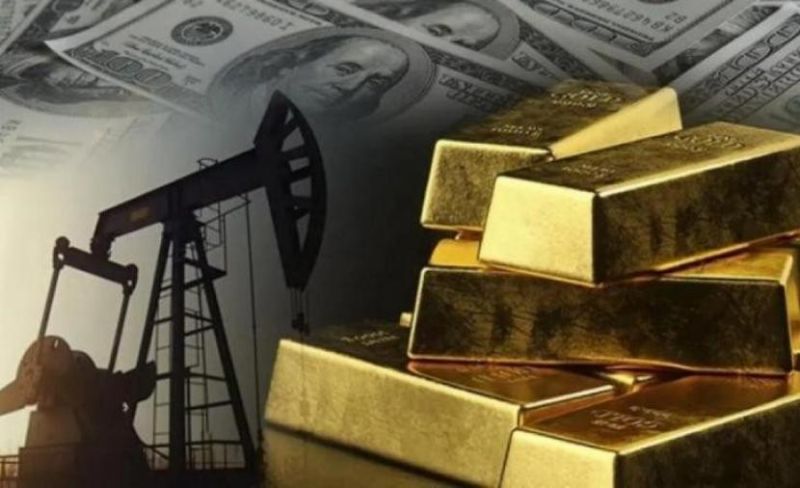 النفط يتراجع والدولار يصعد والذهب يستقر ترقباً لقرار الفائدة الأمريكية