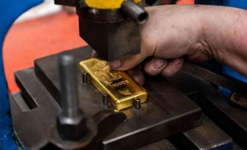 الذهب يسجل أدنى مستوياته منذ أكثر من 3 أسابيع