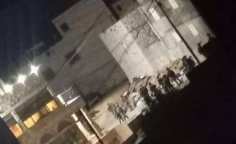 الاحتلال يقتحم كفر مالك ويداهم منازل ويعتدي بالضرب على مواطن