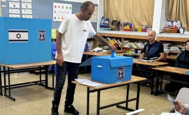 طوابير طويلة ومراقبون من اليمين في انتخابات الكنيست