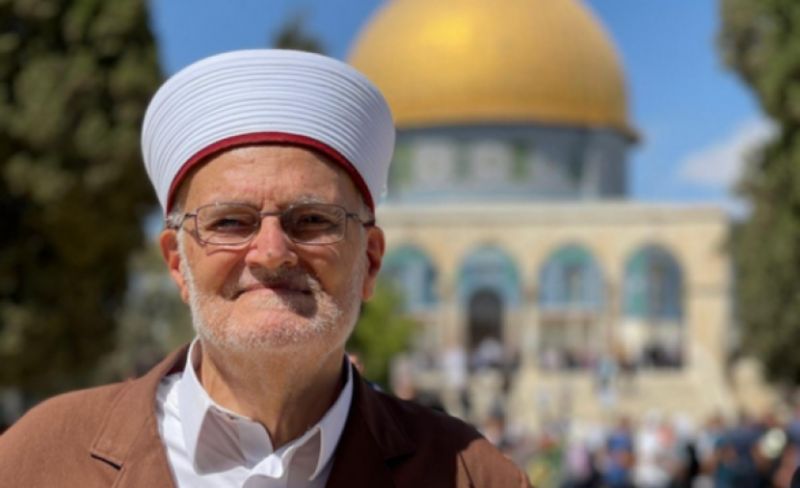 الاحتلال يُجدد إبعاد الشيخ عكرمة صبري عن الأقصى