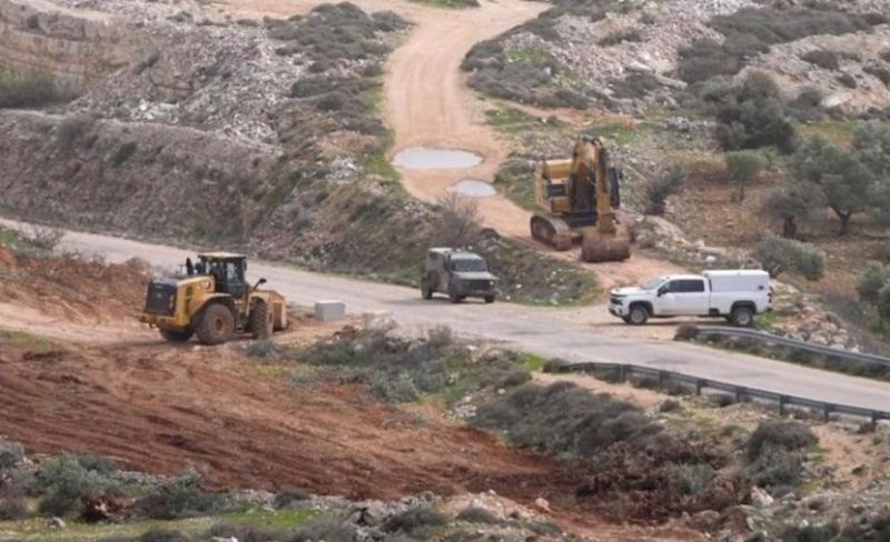 حزام الاستيطان يلتف حول أنفاس الخليل.. "وادي المغارات" مسرحاً للجرافات والسلخ الجغرافي