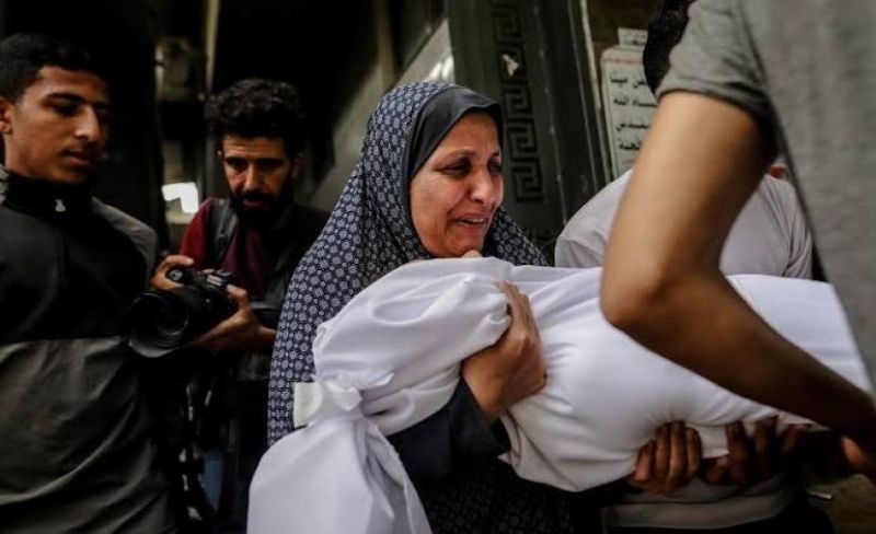 استشهاد الطفلة "فاطمة البيوك" متأثرة بجراحها في دير البلح