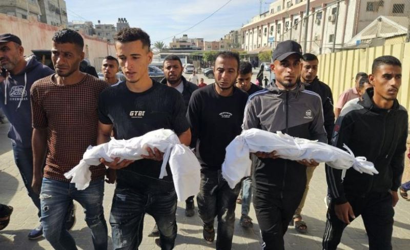 وفاة طفلتين رضيعتين حرقاً داخل خيمة نازحين بمواصي خانيونس