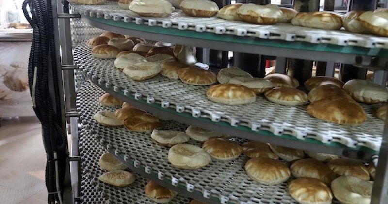 الاقتصاد ونقابة أصحاب المخابز: المخزون الاستراتيجي من القمح والطحين آمن ويغطي احتياجات المواطنين ولا تغيير على الأسعار