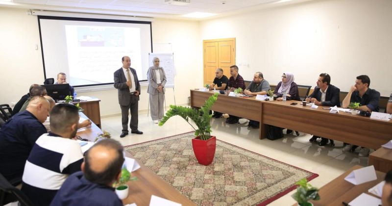 أبو زيد يتفقد القاعات التدريبية ويؤكد أهمية بناء القيادات الوطنية وتعزيز كفاءة الأداء المؤسسي