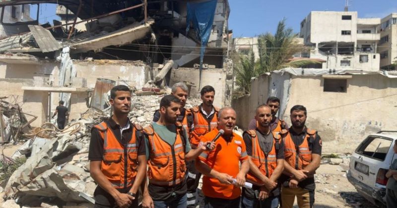 الدفاع المدني في غزة: أسرة كاملة استشهدت حرقًا بعد قصف منزلها ونقص الإمكانات يعرقل عمليات الإنقاذ