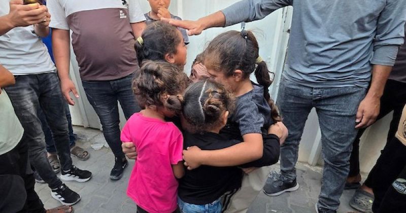 إسرائيل تفرج عن 35 معتقلا من غزة.. والصليب الأحمر يجدد مطالبته بالوصول إلى المحتجزين في سجونها