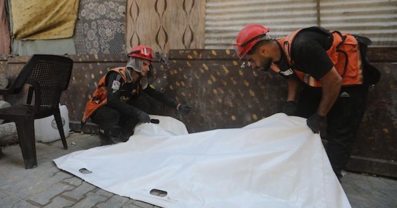الجهود المبذولة للوصول إلى الضحايا والمفقودين العالقين تحت الأنقاض