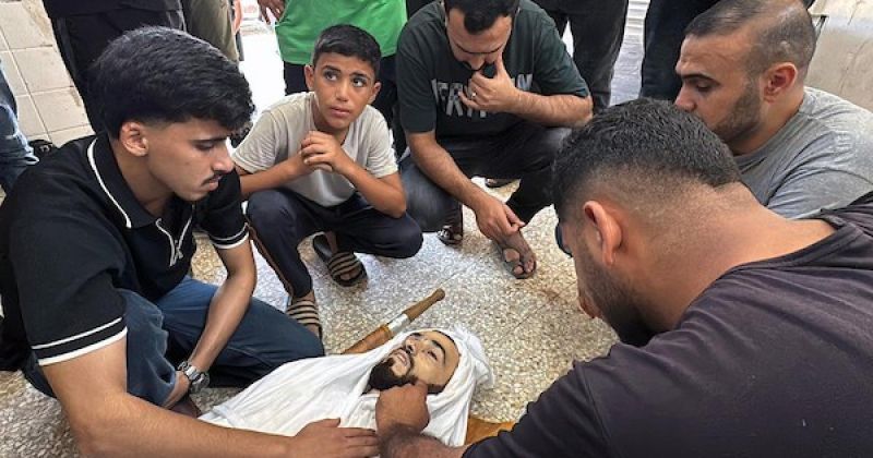 ودّاع جثمان محمد أبو أسد في دير البلح