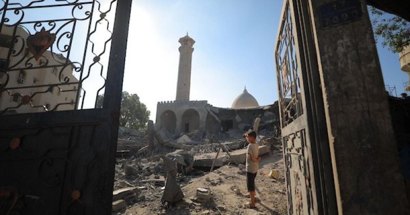 الدمار الذي لحق بمسجد أبو سليم التاريخي في دير البلح