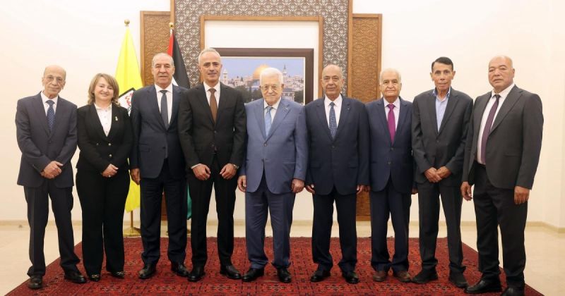 رئيس المحكمة الحركية لـ"فتح" وأعضاؤها يؤدون اليمين القانونية أمام الرئيس