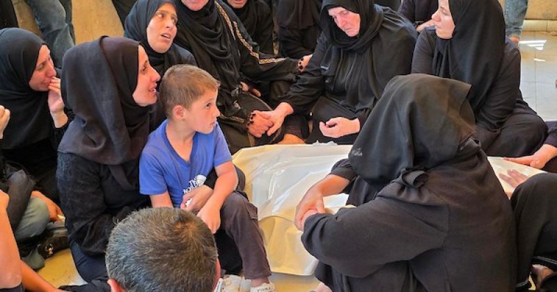 5 شهداء بينهم 3 من عائلة واحدة في غارات إسرائيلية على غزة وخانيونس.. قصف وإطلاق نار وعمليات نسف تتواصل رغم وقف إطلاق النار