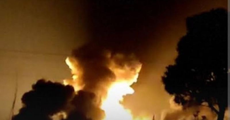غارات جوية تستهدف مطار أبو الظهور العسكري شرقي إدلب
