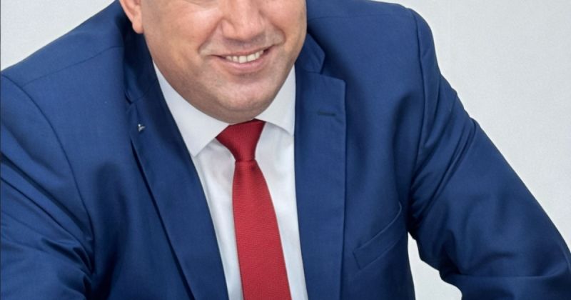 الصداقة بين الوفاء والانكسار  قراءة نقدية في قصيدة «رسالة لصديق» للشاعر أسامة نصار