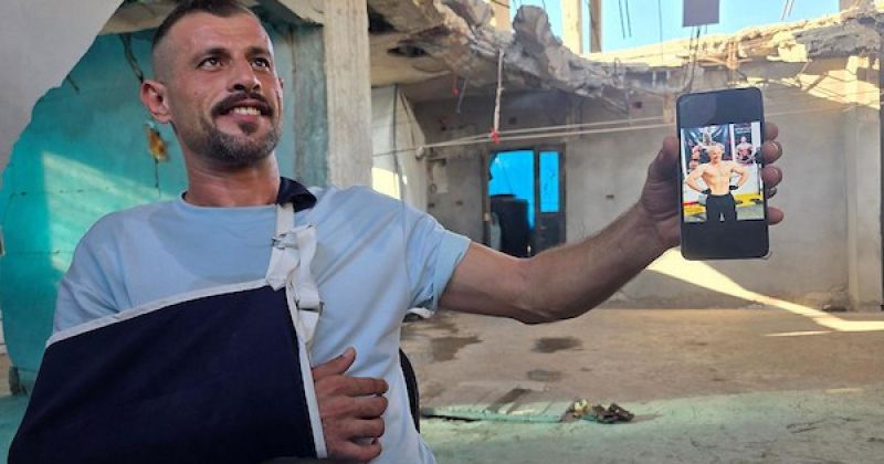 إصابة أنهت مسيرته مؤقتًا.. لاعب كمال أجسام من غزة يطلب فرصة للعلاج والعودة إلى حياته