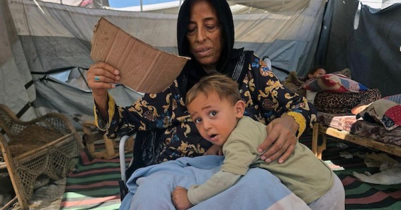 ليلى أبو عيدة تنتظر  تحويل طبي لتلقي العلاج في  خارج قطاع غزة