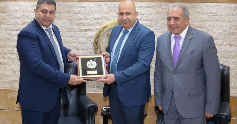 الدفاع المدني الفلسطيني واللبناني يبحثان تعزيز التعاون وتبادل الخبرات