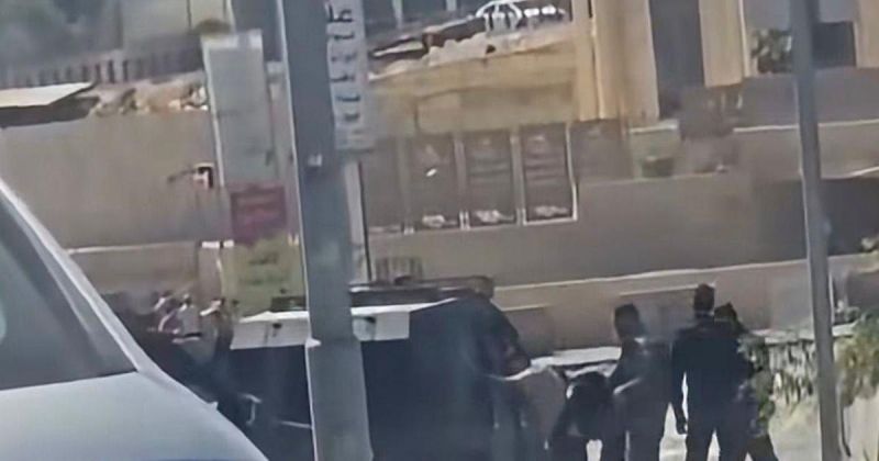 اعتقال 21 مواطنًا وهدم منشآت ومنازل خلال اقتحامات واعتداءات في الضفة