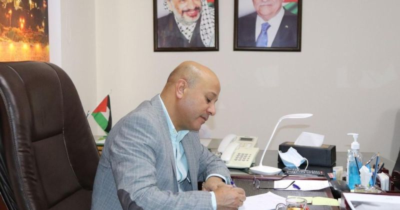 أبو هولي يحذر من إجراءات تمس العاملين في وكالة الاونروا نتيجة العجز المالي في ميزانيتها الاعتيادية
