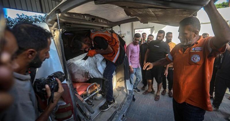 غارة إسرائيلية تستهدف مركبة مدنية في الشيخ رضوان.. شهيد وجرحى وسط منطقة مكتظة بمدينة غزة