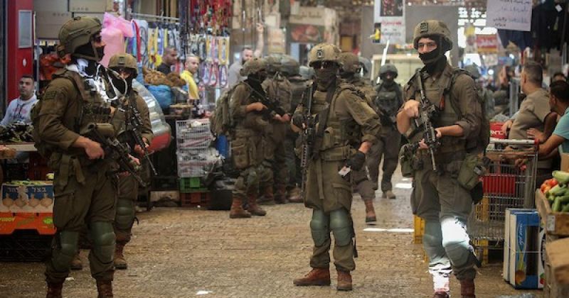 إغلاق شامل واقتحامات واعتقالات بالضفة.. 1500 مستوطن يقتحمون الأقصى واعتداءات تتسع في عدة محافظات