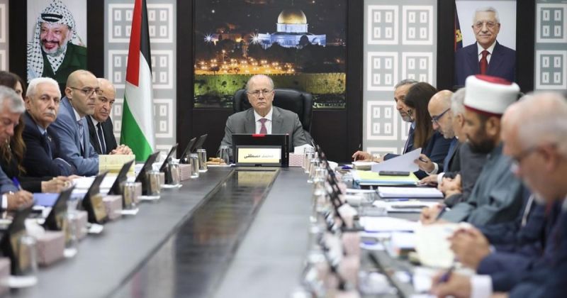 مجلس الوزراء يوجّه بتعزيز التعليم في القدس والتمسك بالمناهج الفلسطينية