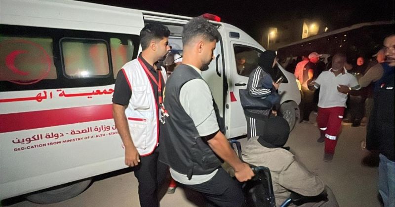 معبر رفح: اعتقال مسنّة وابنتها خلال عودتهما إلى غزة وحركة سفر لـ140 مواطنًا