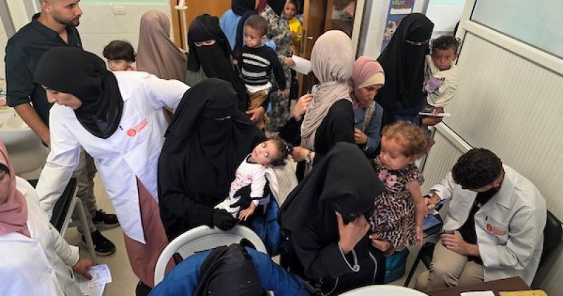 مركز «شمس» يدعو إلى خطة حكومية لمكافحة الفقر والبطالة وضمان السكن الآمن في فلسطين