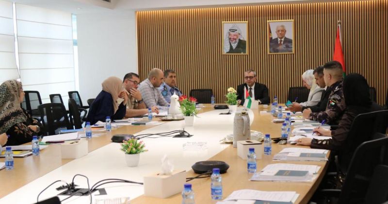 سمحان يفتتح الاجتماع الأول للجنة الوطنية لإدارة المواد والنفايات الخطرة