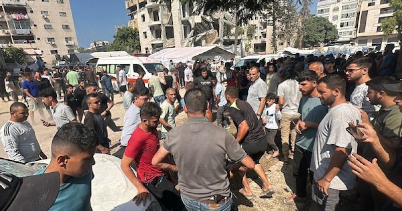 من موقع القصف إلى مستشفى الشفاء.. مشاهد الفقد والوجع تتجدد في غزة