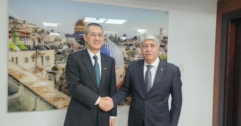 مجدلاني يطلع السفير الصيني على اخر المستجدات السياسية