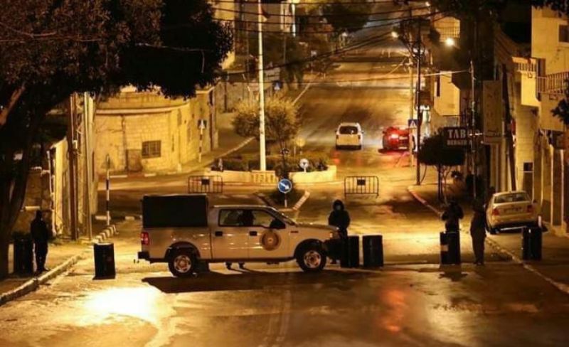 الاحتلال يغلق مداخل ومخارج بلدة حزما شمال شرقي القدس