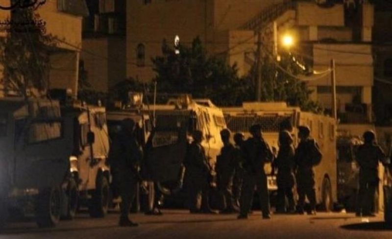 الاحتلال يقتحم بلدات في طولكرم وجنين ويحتجز مواطنين في صانور