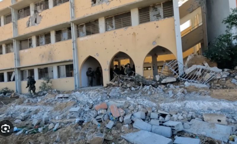 مركز: الاحتلال يُبيد المنظومة التعليمية بغزة ويحرم مئات الآلاف من التعليم للعام الرابع