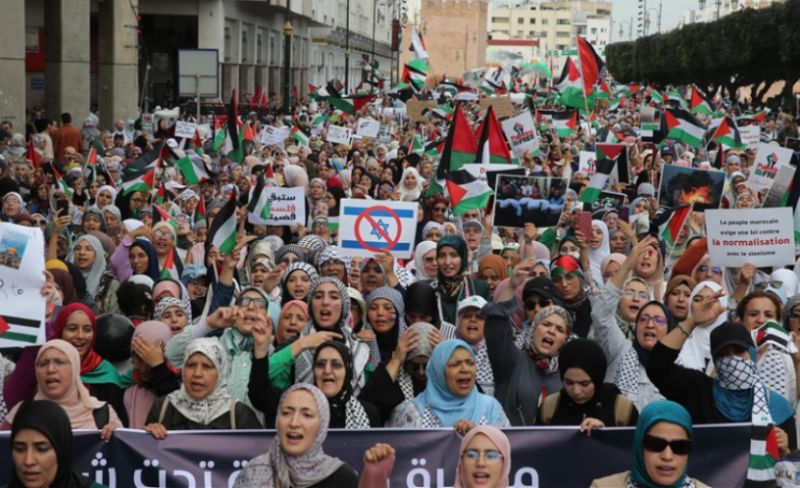 مئات المغاربة يتظاهرون نصرةً للأسرى ودفاعًا عن الأقصى