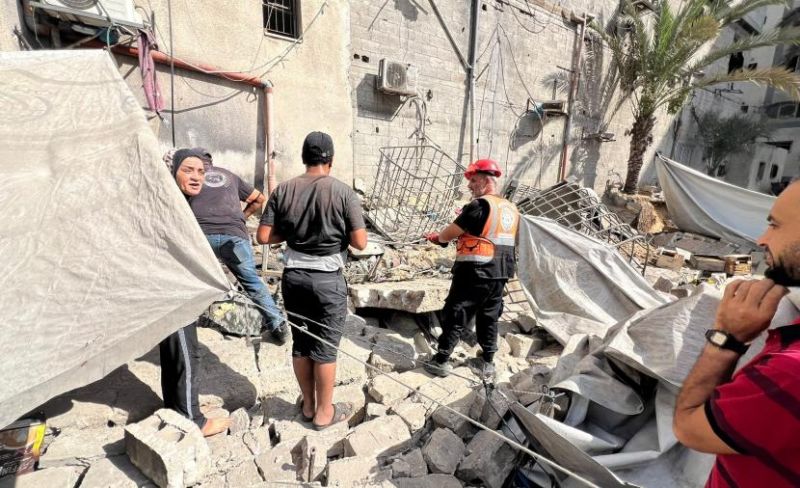 4 إصابات بانهيار سور على خيام نازحين بغزة