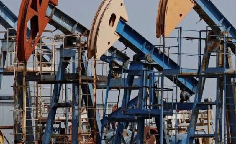 النفط ينخفض متأثرًا بإحياء إيران الآمال في التفاوض مع أمريكا