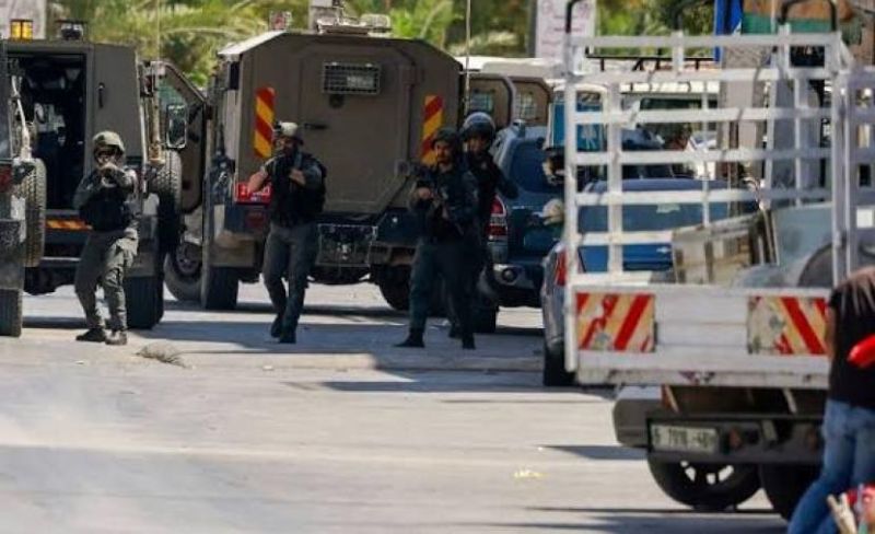 الاحتلال يعترض مركبات المواطنين باقتحام قرية تل بنابلس