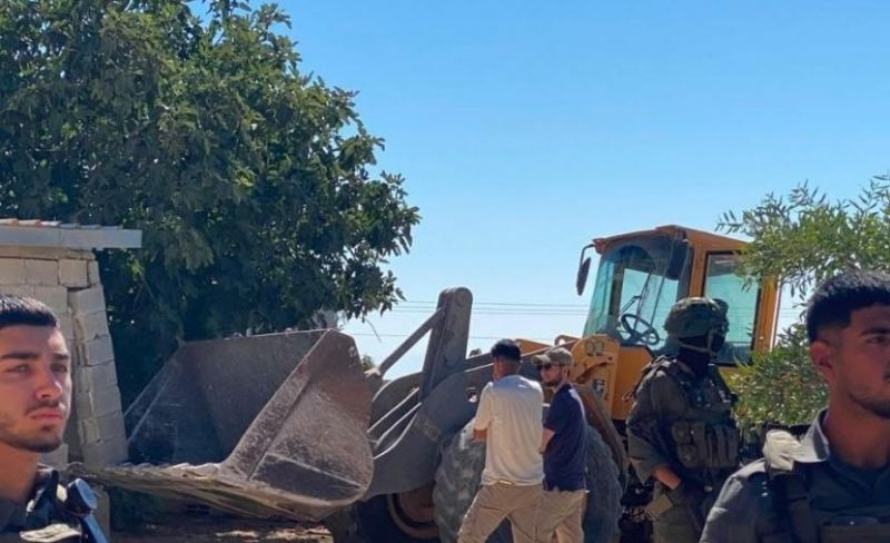 الاحتلال يهدم منزلًا بمسافر يطا جنوب الخليل