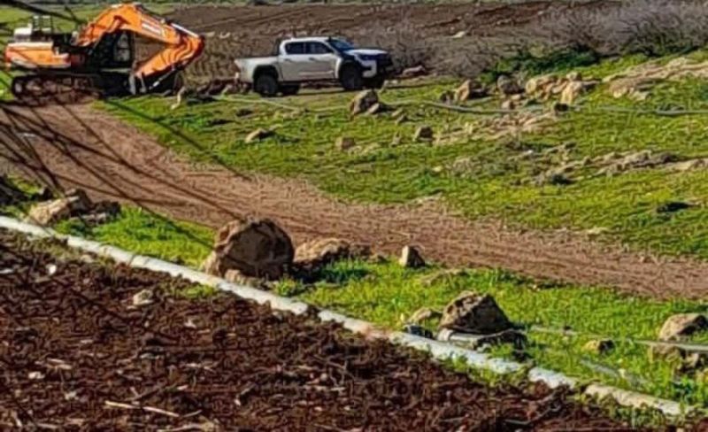 الاحتلال يقتلع مئات الأشجار ويدمر خطوط مياه شرق طوباس