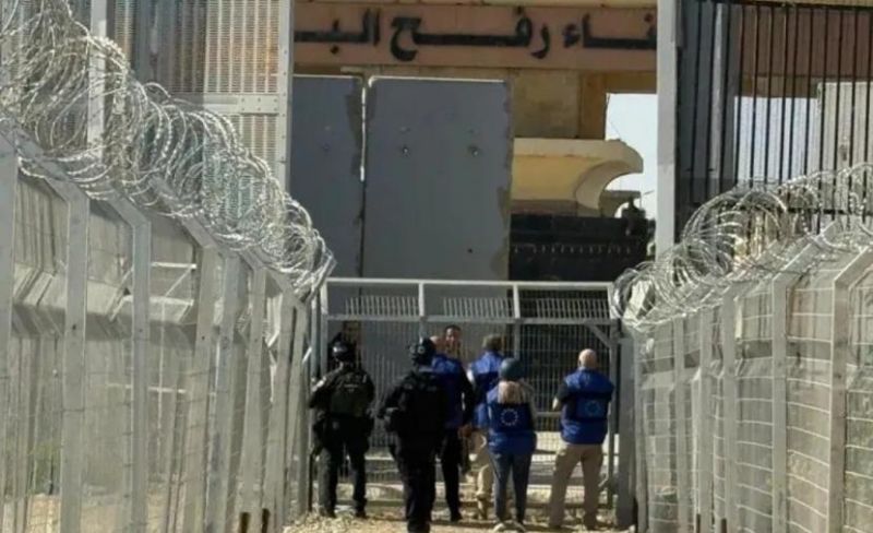 مركز حقوقي: منع الاحتلال فلسطينيين من العودة لغزة سياسة تعسفية