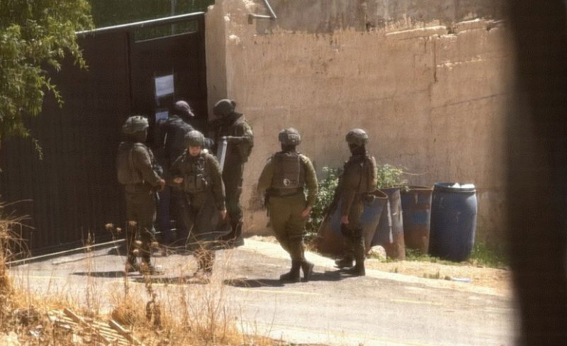 الاحتلال يُخطر بإخلاء منازل في كفر عقب شمال القدس