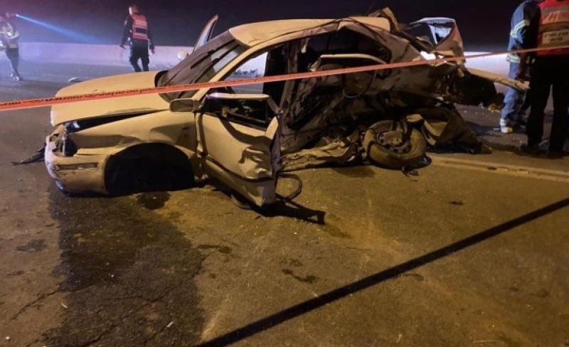 مصرع طبيب وإصابة شخصين في حادث طرق بالنقب
