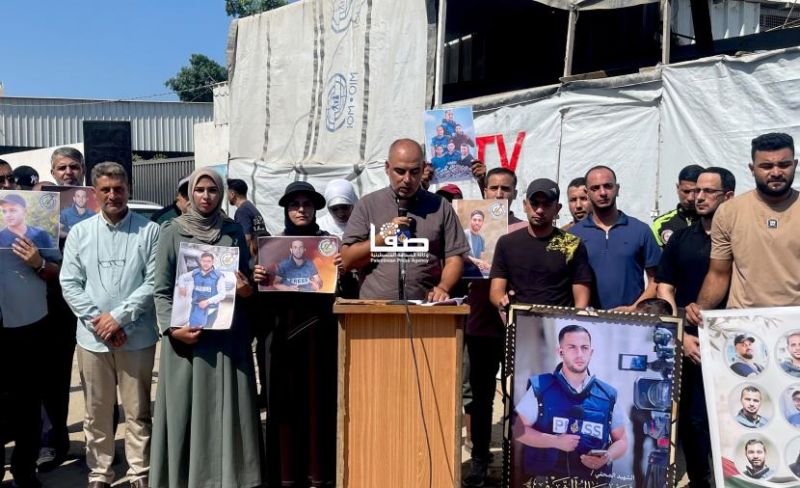 صحفيون بغزة يُحيون الذكرى السنوية الأولى لاستشهاد صحفيي الجزيرة