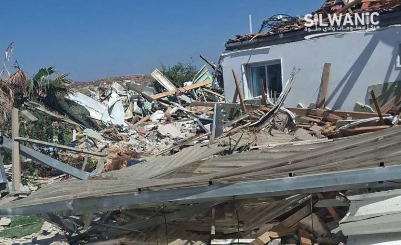 الاحتلال يهدم 3 منازل ويُجرف الأشجار في بيت حنينا بالقدس