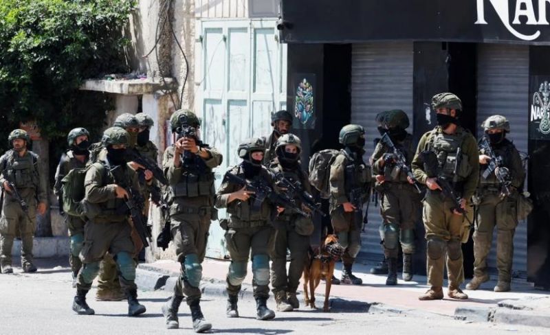 22 معتقلًا بحملات بالضفة والقدس منذ فجر اليوم