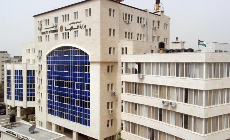 دراسة: اقتراض السلطة تحوّل من حل مؤقت إلى أداة تمويل
